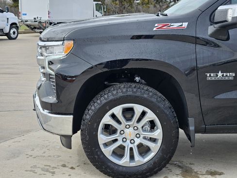New 2026 Chevrolet Silverado 1500 LTZ w/ Z71 Off-Road Package AWD/4WD image 6