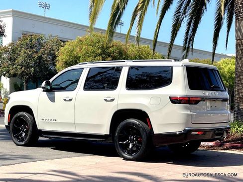 Used 2022 Jeep Wagoneer Series II image 5