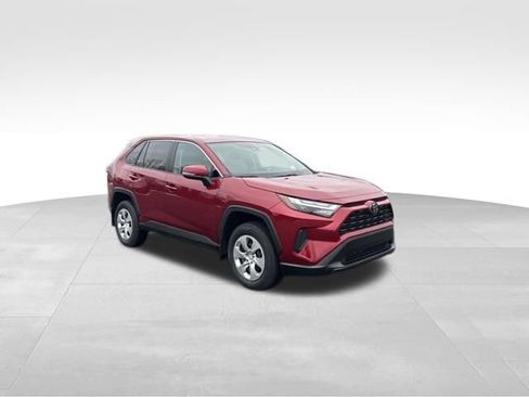 Used 2023 Toyota RAV4 LE image 8