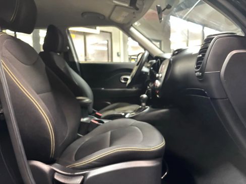 Used 2014 Kia Soul + w/ UVO w/Eservices Package image 22