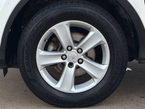 Used 2014 Toyota RAV4 XLE FWD image 29