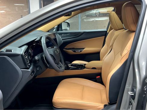 Used 2023 Lexus NX 350 AWD image 9