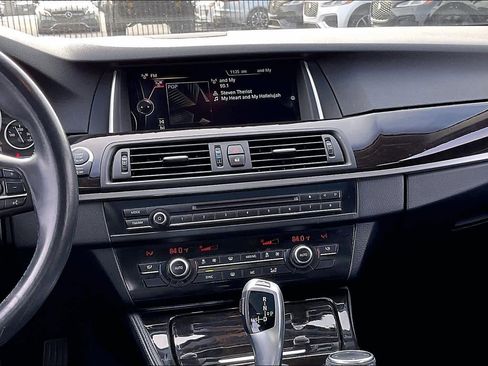 Used 2015 BMW 528i 528i image 9