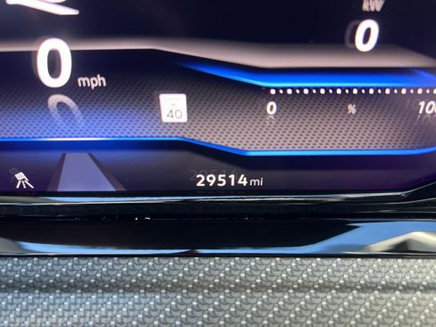 Certified 2024 Volkswagen Golf R image 17