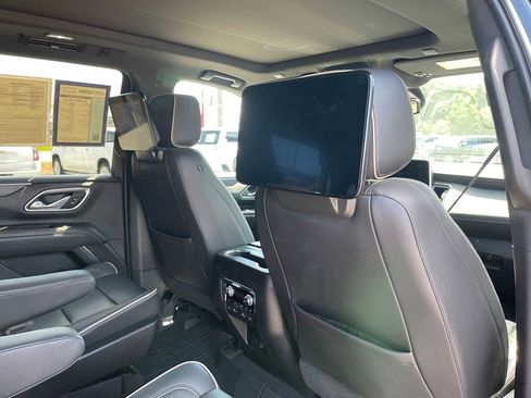 Used 2021 GMC Yukon SLT w/ SLT Luxury Plus Package AWD/4WD image 25