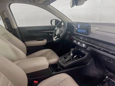 Used 2025 Honda CR-V EX-L image 9