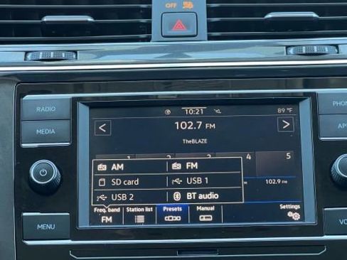 Used 2021 Volkswagen Tiguan S image 91