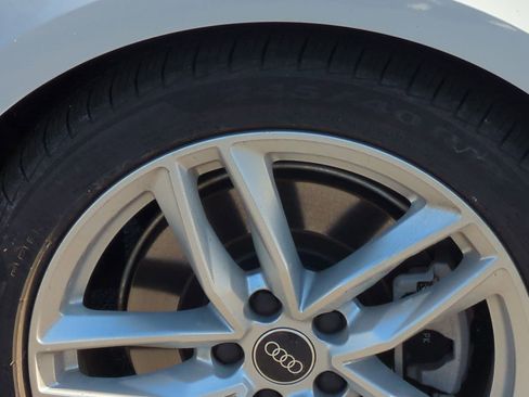 Used 2023 Audi A4 2.0T Premium image 12