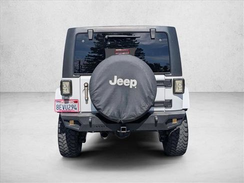 Used 2018 Jeep Wrangler Unlimited Sahara w/ Trailer Tow Group image 7