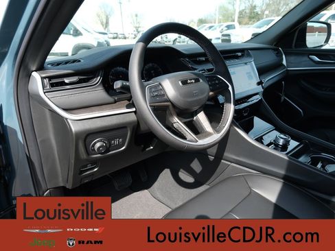 New 2026 Jeep Grand Cherokee Limited AWD/4WD image 4