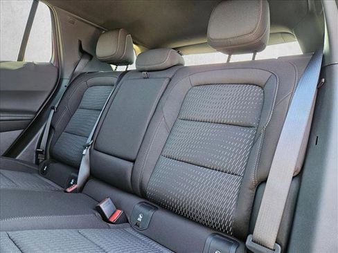 New 2026 Chevrolet Equinox LT image 18