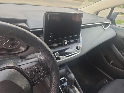 Used 2024 Toyota Corolla LE FWD image 4