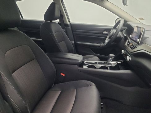 Used 2024 Nissan Altima 2.5 SV image 21