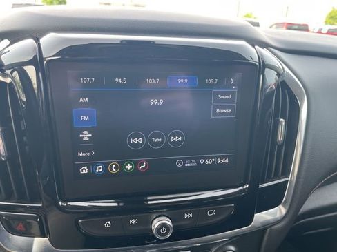 Used 2020 Chevrolet Traverse LT FWD image 25
