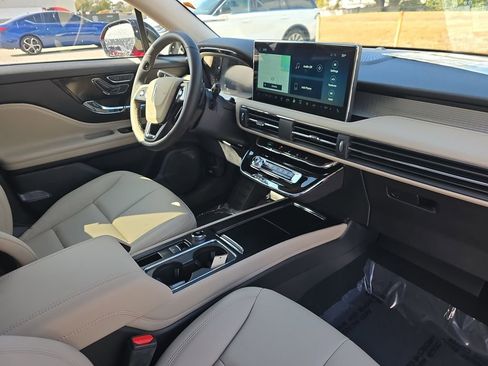 New 2026 Lincoln Corsair Premiere image 26