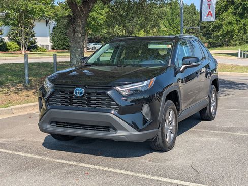 Certified 2023 Toyota RAV4 XLE w/ Convenience Package AWD/4WD image 7