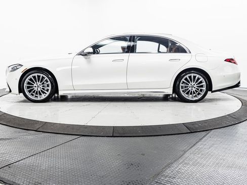 Certified 2023 Mercedes-Benz S 580e 4MATIC Sedan image 4