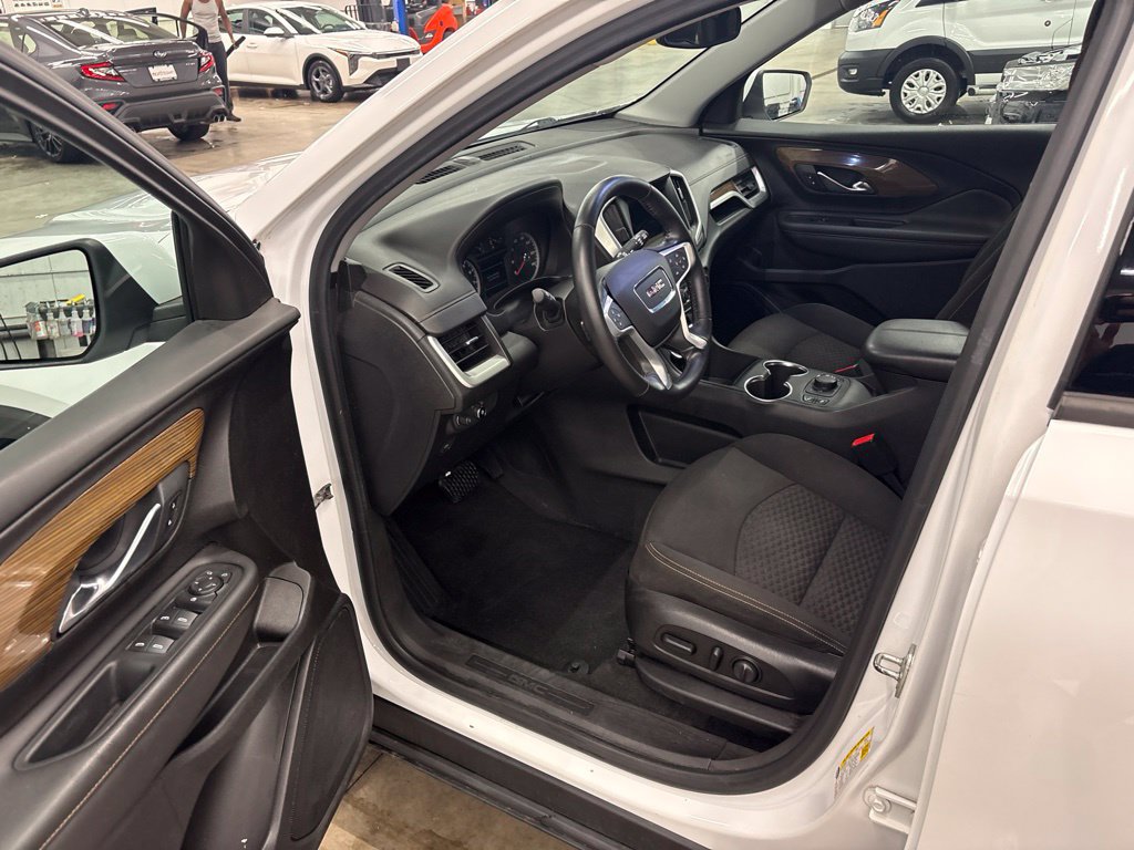 Used 2018 GMC Terrain SLE w/ Driver Convenience Package AWD/4WD image 9
