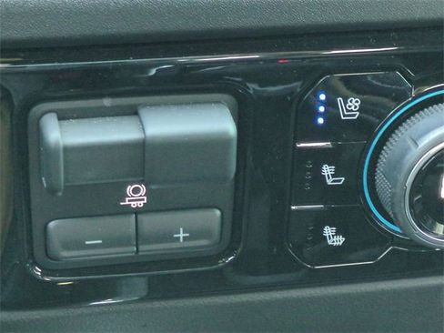 Certified 2024 Chevrolet Silverado 1500 High Country w/ High Country Premium Package image 28