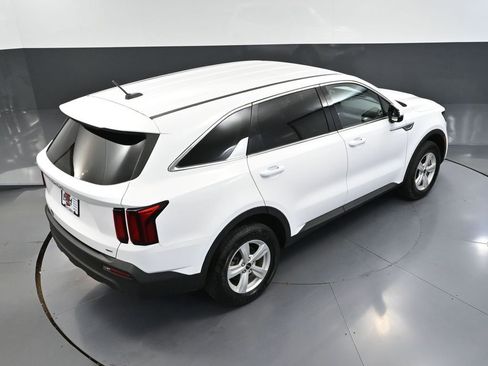 Used 2023 Kia Sorento LX AWD/4WD image 56