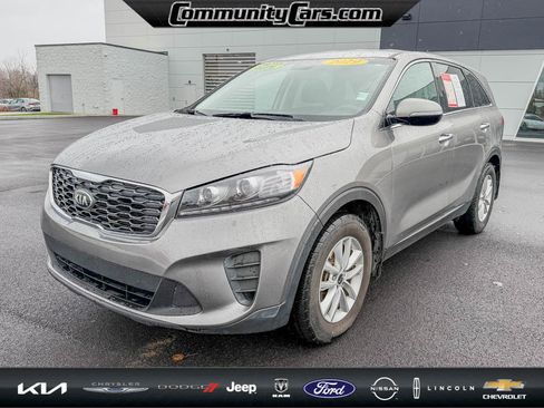 Used 2019 Kia Sorento LX image 2