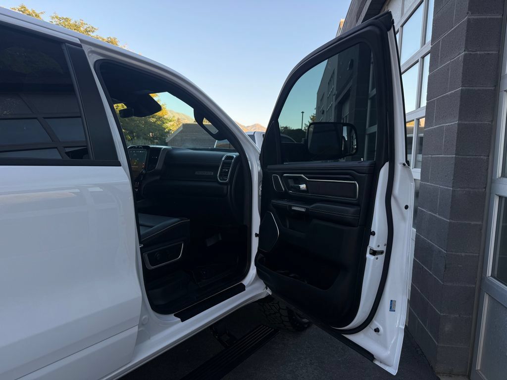 Used 2023 RAM 1500 Laramie AWD/4WD image 46