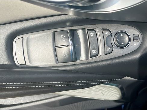 Used 2022 INFINITI Q60 3.0t Luxe w/ Essential Package image 18