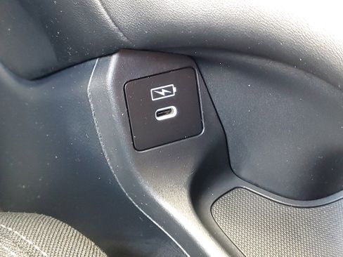 Certified 2024 Honda HR-V LX image 26