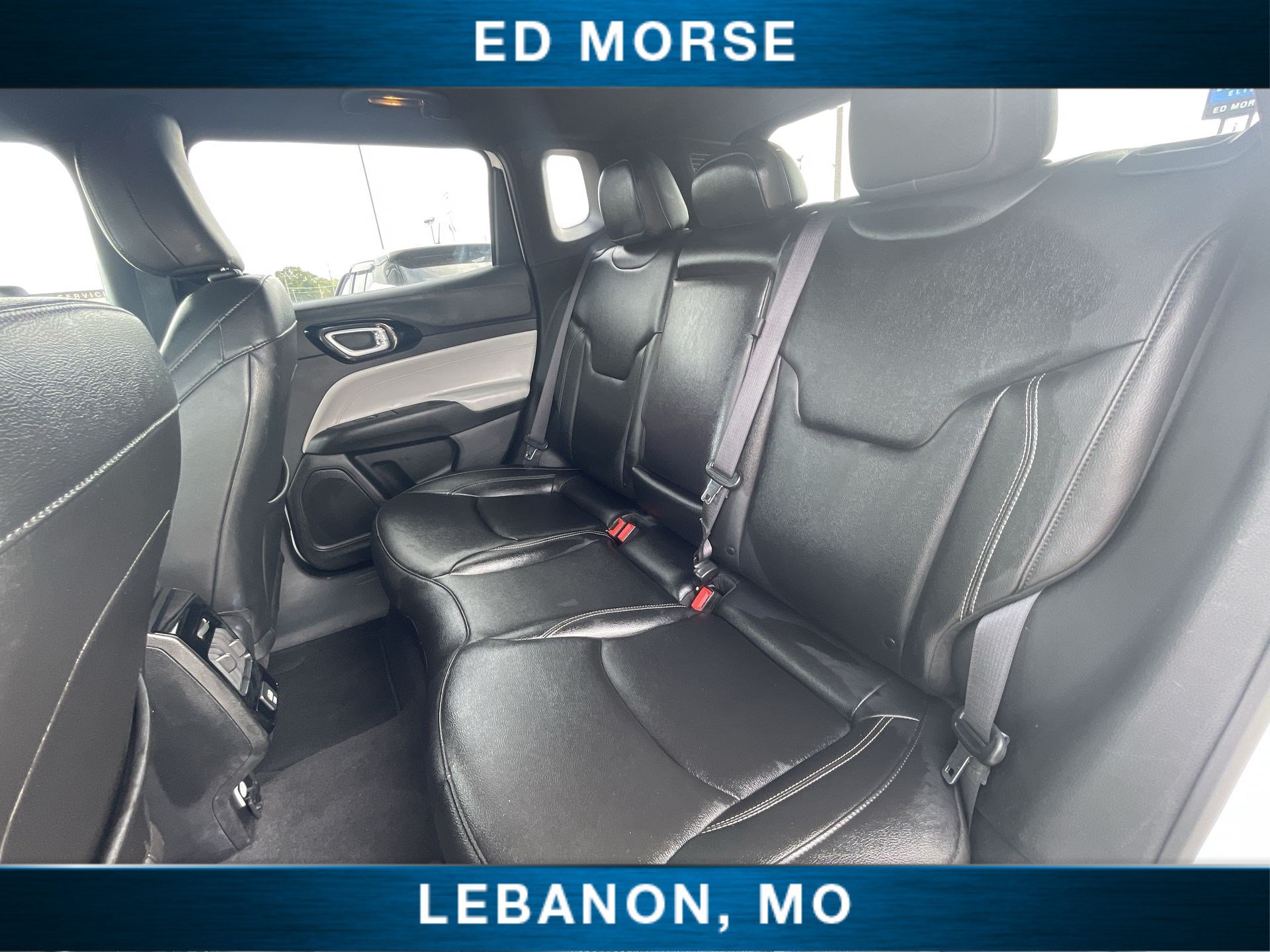 Used 2025 Jeep Compass Limited AWD/4WD image 23