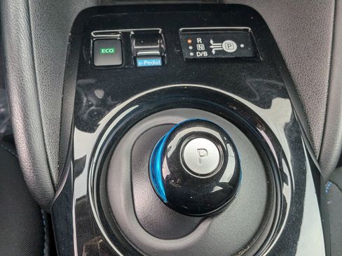 Used 2024 Nissan Leaf SV Plus image 32