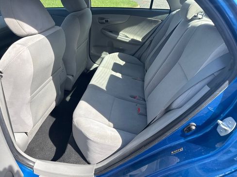 Used 2010 Toyota Corolla LE image 14