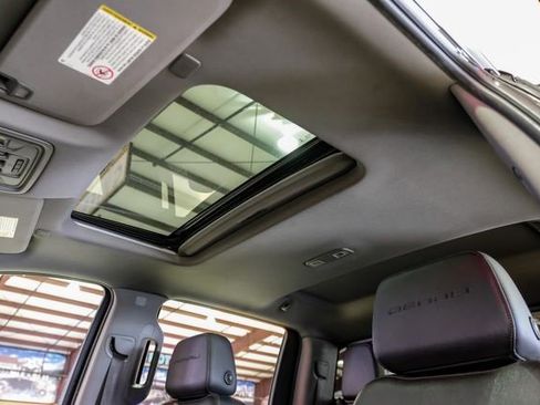 Used 2022 GMC Sierra 2500 Denali image 7