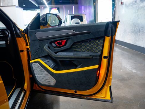 Used 2024 Lamborghini Urus Performante image 20