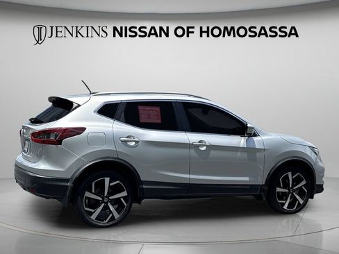 Certified 2021 Nissan Rogue Sport SL w/ Premium Package FWD image 6
