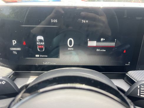 Certified 2025 Nissan Kicks SR FWD image 10