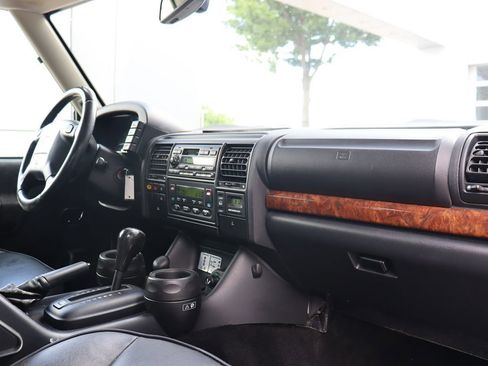 Used 2004 Land Rover Discovery SE image 17