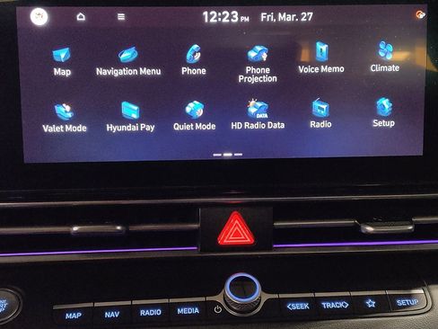 Used 2025 Hyundai Elantra SEL image 25