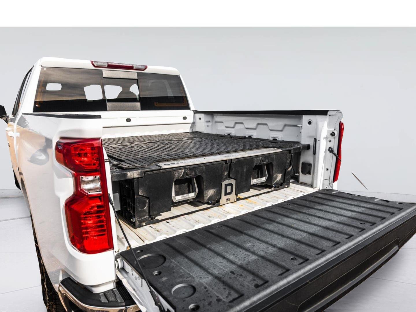 Used 2024 Chevrolet Silverado 1500 LT w/ Z71 Off-Road Package AWD/4WD image 10