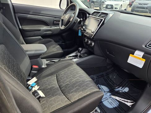 Used 2026 Mitsubishi Outlander Sport ES AWD/4WD image 5