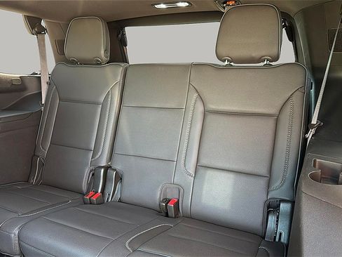 Used 2021 GMC Yukon Denali w/ Denali Premium Package image 15