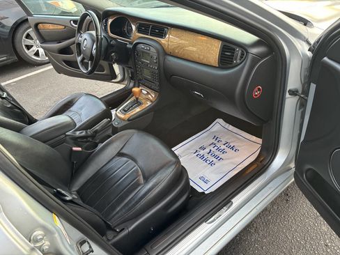 Used 2007 Jaguar X-TYPE 3.0 AWD/4WD image 12