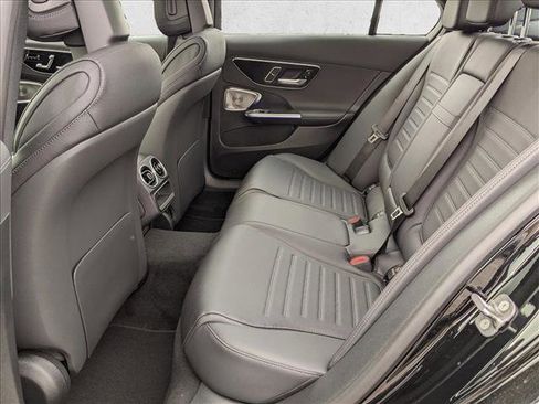 Used 2025 Mercedes-Benz C 300 4MATIC Sedan image 17