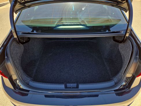 Used 2024 Volkswagen Jetta SE image 12