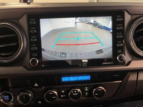 Used 2021 Toyota Tacoma TRD Off-Road w/ Technology Package AWD/4WD image 28
