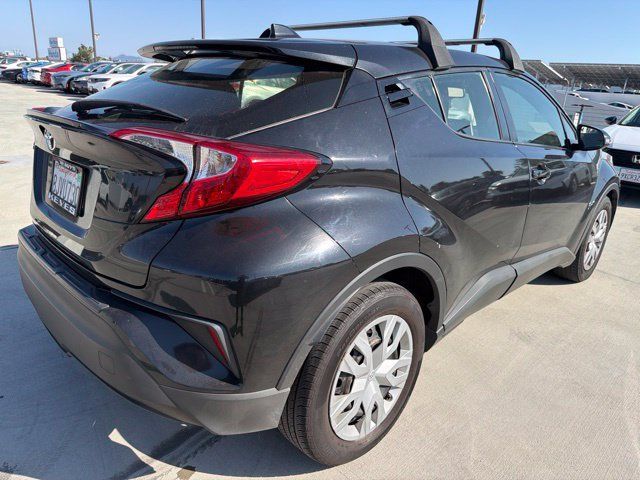 Used 2019 Toyota C-HR LE FWD image 2