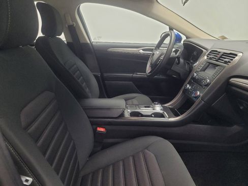 Used 2018 Ford Fusion SE FWD image 21