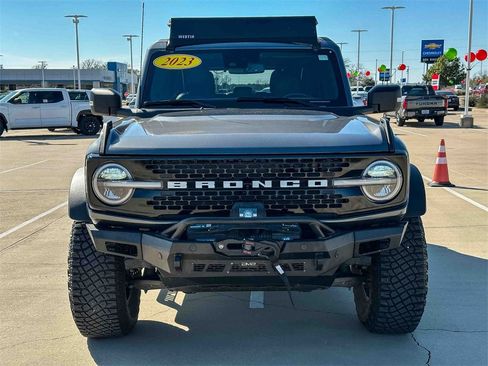 Used 2023 Ford Bronco Wildtrak image 8