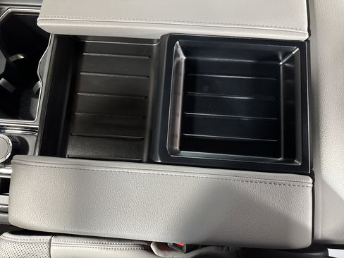 Used 2025 Toyota Tundra Limited image 26