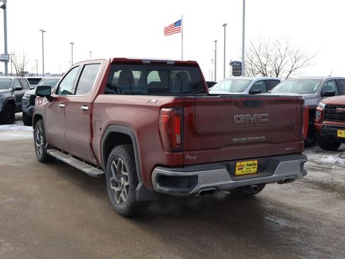 Certified 2022 GMC Sierra 1500 SLT w/ SLT Premium Plus Package image 4