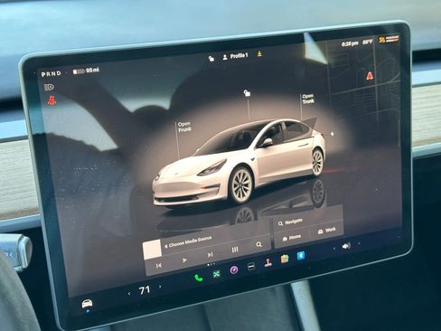 Used 2022 Tesla Model 3 Long Range AWD/4WD image 31